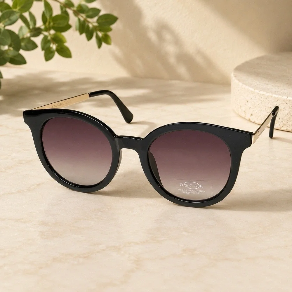Oscar by Oscar de la Renta Fashion Cat Eye‎ Sunglasses Black Gold